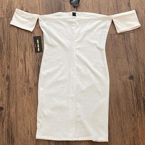 Forever21 white knit off the shoulder dress - Picture 2 of 4